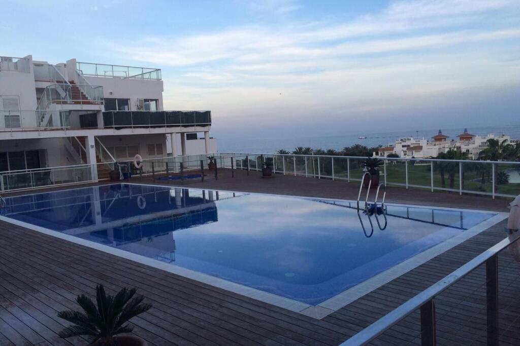 Bonito Apartamento En Primera Linea De Campo De Golf Y Vistas Al Mar Мохакар Екстериор снимка
